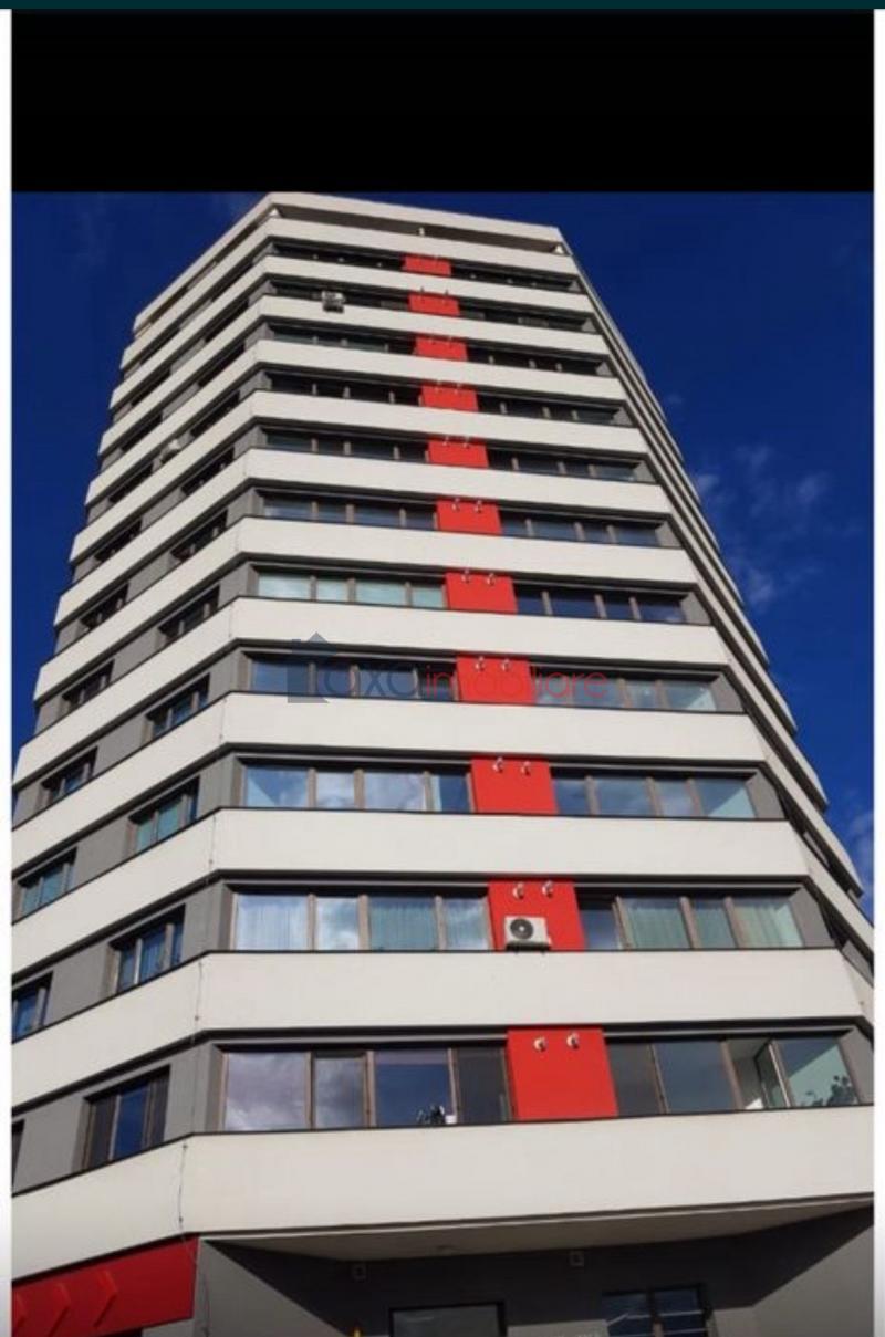 Apartament 3 camere de vanzare in Floresti