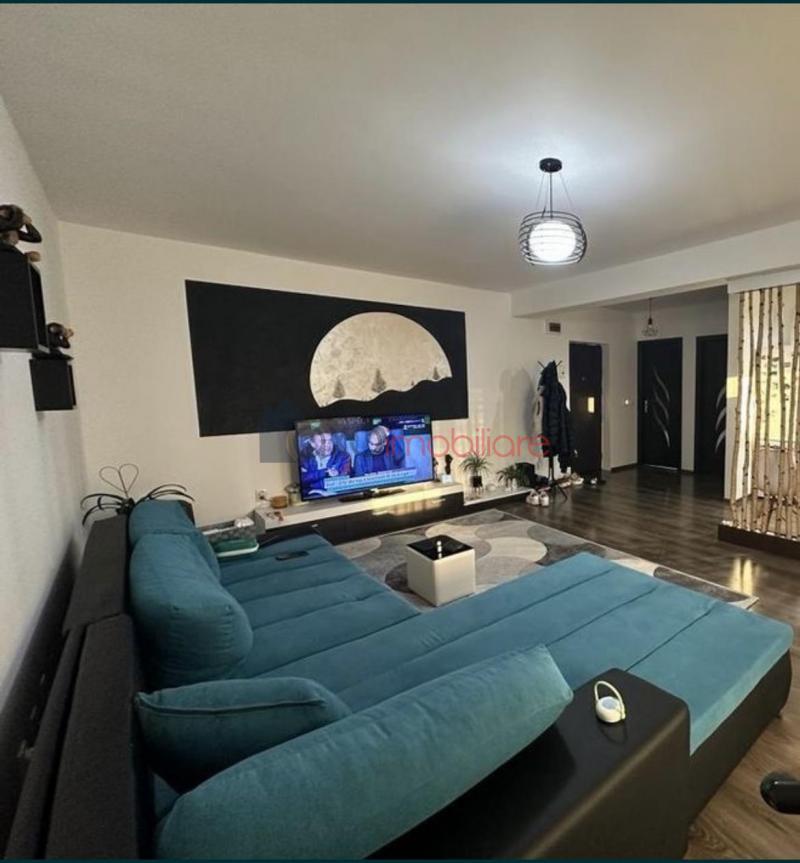 Apartament  camere de vanzare in Floresti